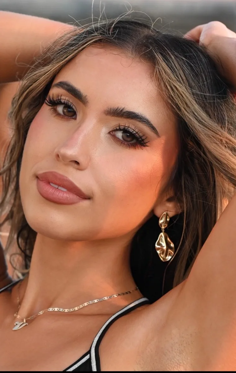 Valeria F., model in San Diego, CA (portfolio photo 3)
